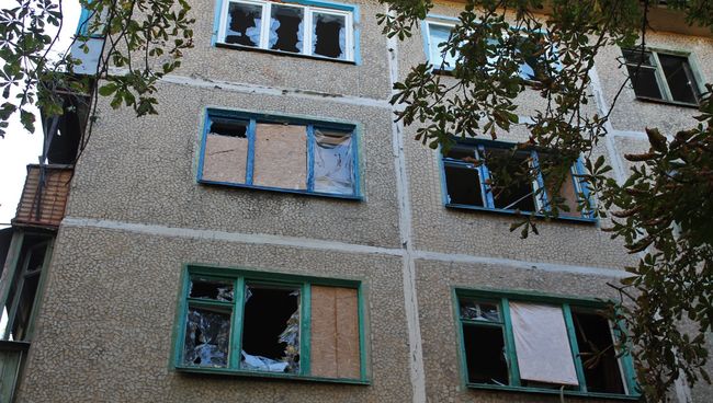 Последствия обстрела Куйбышевского района Донецка украинскими силовиками Последствия обстрела Куйбышевского района Донецка украинскими силовиками