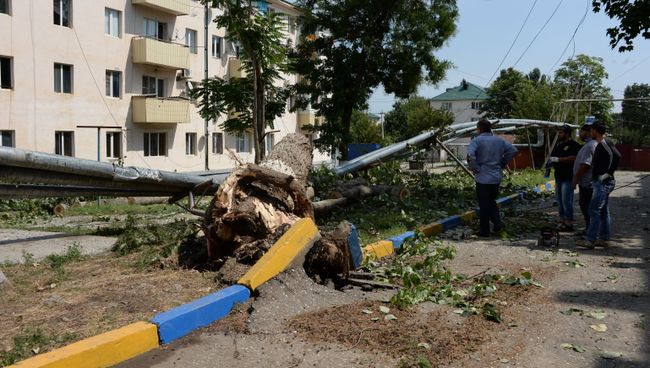 Последствия урагана в Грозном Последствия урагана в Грозном