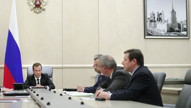 Председатель правительства России Дмитрий Медведев проводит совещание с вице-премьерами правительства РФ в Доме правительства РФ. 29 августа 2016 Председатель правительства России Дмитрий Медведев проводит совещание с вице-премьерами правительства РФ в Доме правительства РФ. 29 августа 2016