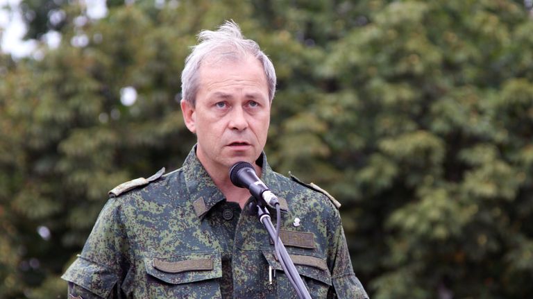 Заместитель командующего оперативным командованием ДНР Эдуард Басурин выступает на памятном мероприятии Они не услышат последний звонок в Донецке Заместитель командующего оперативным командованием ДНР Эдуард Басурин выступает на памятном мероприятии Они не услышат последний звонок в Донецке