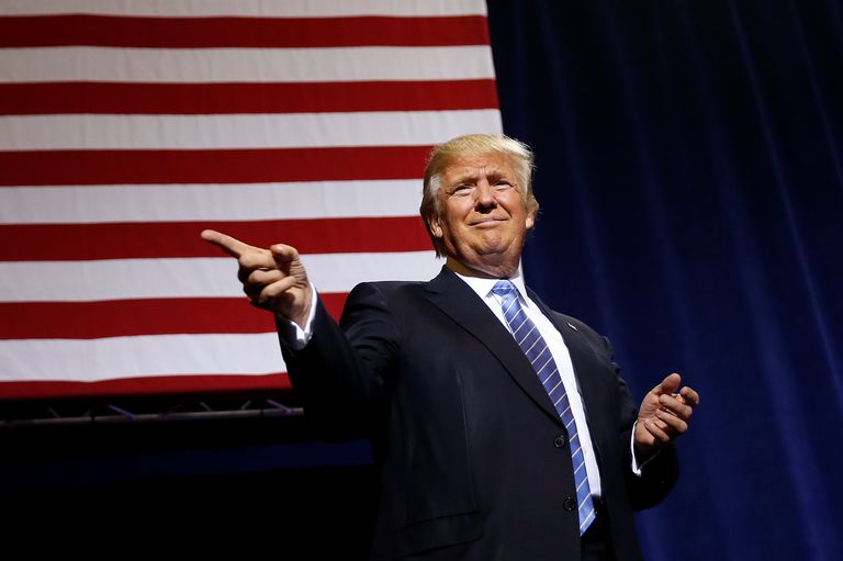Кандидат в президенты США от Республиканской партии Дональд Трамп во время предвыборной кампании городе Финикс, штат Аризона Кандидат в президенты США от Республиканской партии Дональд Трамп во время предвыборной кампании городе Финикс, штат Аризона