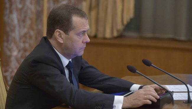 Дмитрий Медведев на заседании кабинета министров РФ. 1 сентября 2016