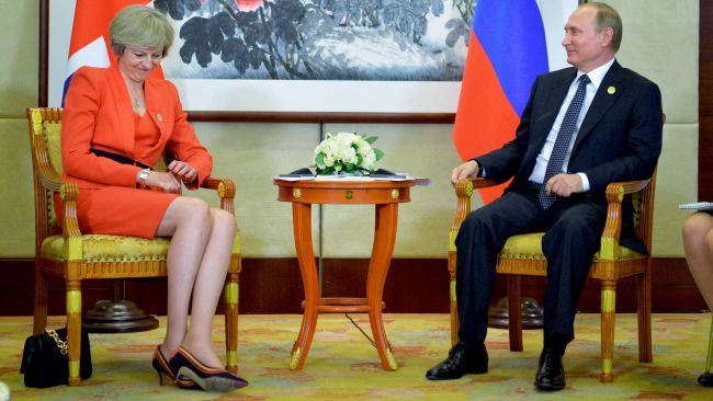 Президент РФ Владимир Путин и премьер-министр Великобритании Тереза Мэй. Архивное фото Президент РФ Владимир Путин и премьер-министр Великобритании Тереза Мэй. Архивное фото