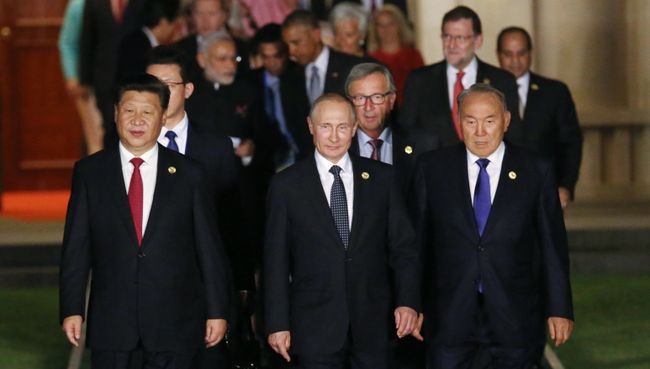Лидеры G20 перед совместным фотографированием глав делегаций государств-участников Группы двадцати в Ханчжоу Лидеры G20 перед совместным фотографированием глав делегаций государств-участников Группы двадцати в Ханчжоу
