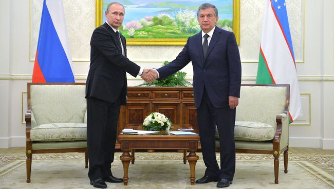 Владимир Путин и Шавкат Мирзиёев. Архивное фото Владимир Путин и Шавкат Мирзиёев. Архивное фото