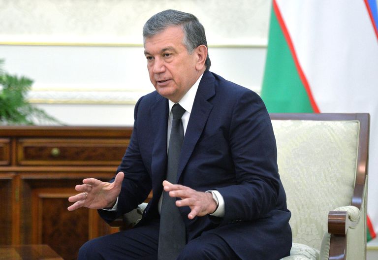 Премьер-министр Узбекистана Шавкат Мирзиеев во время беседы с президентом РФ Владимиром Путиным в самаркандской резиденции президента Узбекистана. 6 сентября 2016 года 