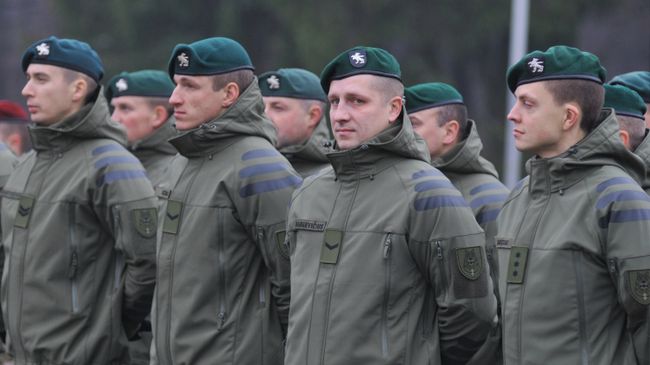 Литовские военнослужащие 