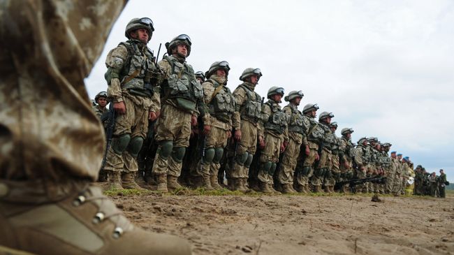 Военнослужащие вооруженных сил РФ на учениях в Псковской области. Архивное фото Военнослужащие вооруженных сил РФ на учениях в Псковской области. Архивное фото