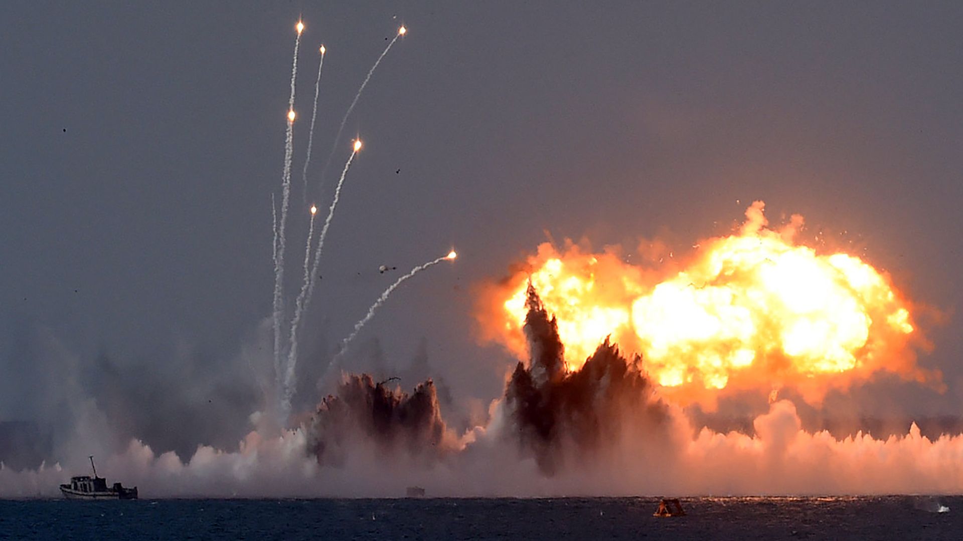  Военные учения российской армии на побережье Черного моря в Крыму. 9 сентября 2016 - РИА Новости, 1920, 15.08.2021