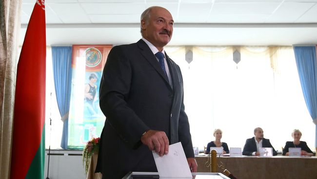 Президент Белоруссии Александр Лукашенко проголосовал на парламентских выборах Президент Белоруссии Александр Лукашенко проголосовал на парламентских выборах