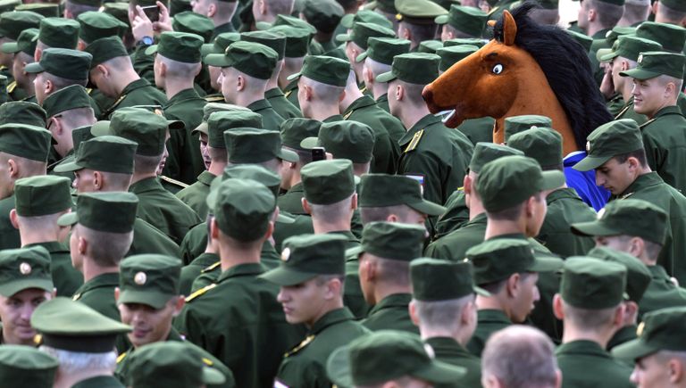 Военнослужащие на открытии Международного военно-технического форума АРМИЯ-2016 Военнослужащие на открытии Международного военно-технического форума АРМИЯ-2016