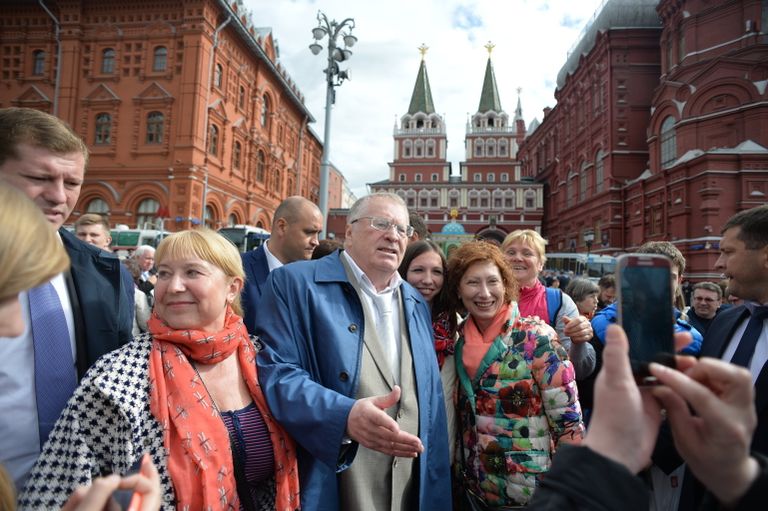 Лидер фракции ЛДПР Владимир Жириновский во время праздничных мероприятий в честь Дня города Лидер фракции ЛДПР Владимир Жириновский во время праздничных мероприятий в честь Дня города