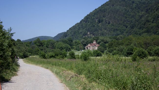 Вид на Северный Зеленчукский храм (Х век). Архивное фото