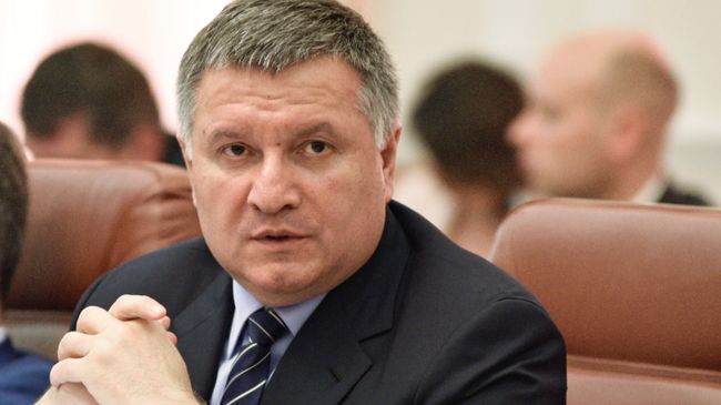 Министр внутренних дел Украины Арсен Аваков на заседании Кабинета министров Украины в Киеве Министр внутренних дел Украины Арсен Аваков на заседании Кабинета министров Украины в Киеве