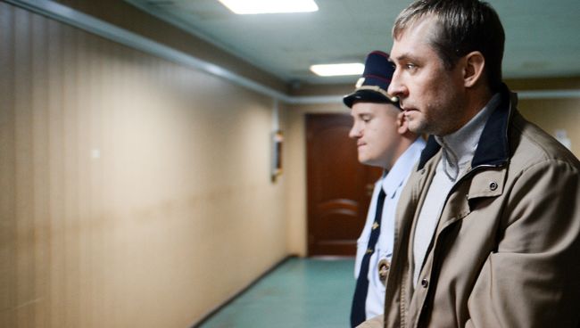 Врио начальника управления Т антикоррупционного главка (ГУЭБиПК) МВД России Дмитрий Захарченко в Пресненском суде города Москвы. Архивное фото Врио начальника управления Т антикоррупционного главка (ГУЭБиПК) МВД России Дмитрий Захарченко в Пресненском суде города Москвы. Архивное фото