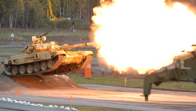 Танк Т-90А во время демонстрационных стрельб на открытии 10-й международной выставки Russia Arms Expo. Архивное фото Танк Т-90А во время демонстрационных стрельб на открытии 10-й международной выставки Russia Arms Expo. Архивное фото