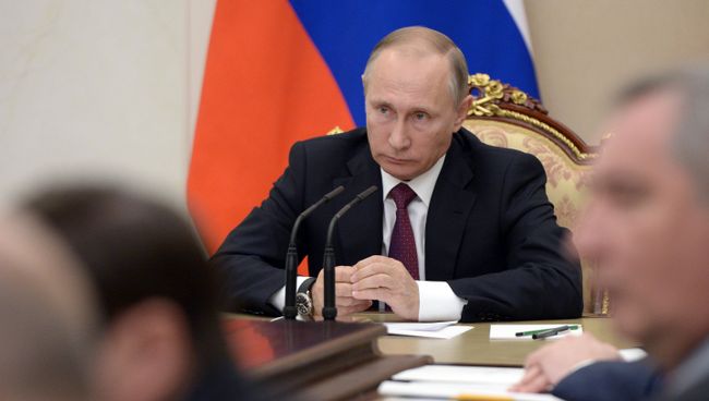 Президент России Владимир Путин проводит в Кремле совещание с членами правительства Президент России Владимир Путин проводит в Кремле совещание с членами правительства