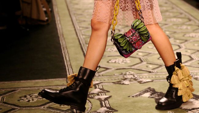 Показ коллекции Burberry во время Недели моды в Лондоне, сентябрь 2016 Показ коллекции Burberry во время Недели моды в Лондоне, сентябрь 2016