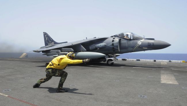 Штурмовик ВВС США McDonnell Douglas AV-8B Harrier II. Архивное фото Штурмовик ВВС США McDonnell Douglas AV-8B Harrier II. Архивное фото