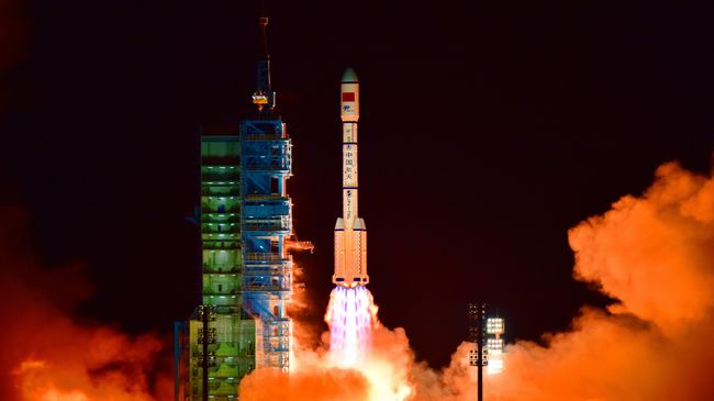 Старт ракеты-носителя Чанчжэн с космодрома Цзюцюань. Архивное фото Старт ракеты-носителя Чанчжэн с космодрома Цзюцюань. Архивное фото