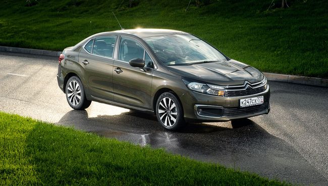 Автомобиль Citroen C4 Автомобиль Citroen C4