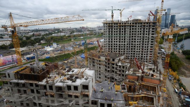 Строительство в Москве. Архивное фото Строительство в Москве. Архивное фото