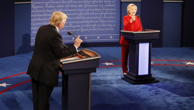 Дональд Трамп и Хиллари Клинтон на теледебатах. 27 сентября 2016 год Дональд Трамп и Хиллари Клинтон на теледебатах. 27 сентября 2016 год