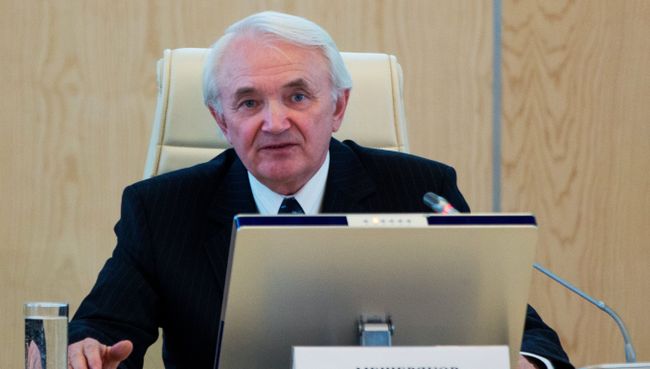 Заместитель главного конструктора НПО Лианозовский электромеханический завод Виктор Мещеряков во время брифинга министерства обороны РФ и представителей ВПК о первичных радиолокационных данных в районе крушения Boeing 777 в Донецкой области. 26 сентября 2016 Заместитель главного конструктора НПО Лианозовский электромеханический завод Виктор Мещеряков во время брифинга министерства обороны РФ и представителей ВПК о первичных радиолокационных данных в районе крушения Boeing 777 в Донецкой области. 26 сентября 2016