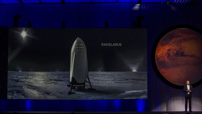 Глава SpaceX Илон Маск во время Международной астронавтической конференции. Архивное фото Глава SpaceX Илон Маск во время Международной астронавтической конференции. Архивное фото