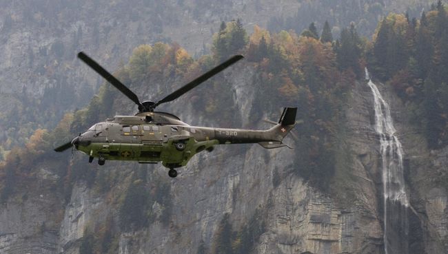 Швейцарский вертолет SuperPuma. Архивное фото