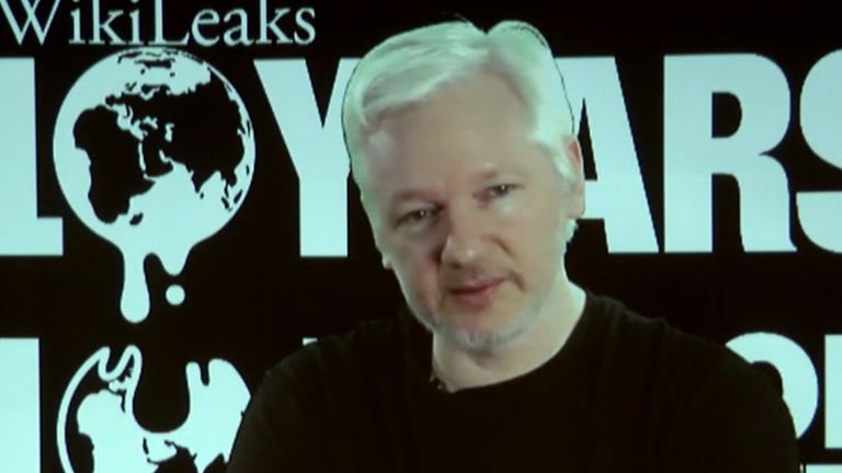 Ассанж рассказал, о чем будут следующие разоблачения WikiLeaks Ассанж рассказал, о чем будут следующие разоблачения WikiLeaks