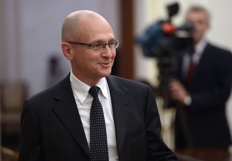 Первый заместитель руководителя администрации президента РФ Сергей Кириенко перед началом совещания в Кремле по вопросам финансового обеспечения государственных обязательств в социальной сфере. 6 октября 2016 Первый заместитель руководителя администрации президента РФ Сергей Кириенко перед началом совещания в Кремле по вопросам финансового обеспечения государственных обязательств в социальной сфере. 6 октября 2016