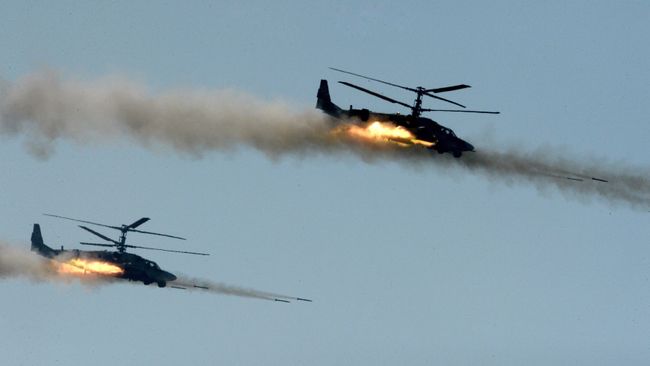 Вертолеты Ка-52 (Аллигатор). Архивное фото Вертолеты Ка-52 (Аллигатор). Архивное фото
