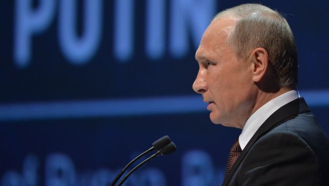 Президент РФ Владимир Путин выступает на 23-м Мировом энергетическом конгрессе в Стамбуле. 10 октября 2016 Президент РФ Владимир Путин выступает на 23-м Мировом энергетическом конгрессе в Стамбуле. 10 октября 2016