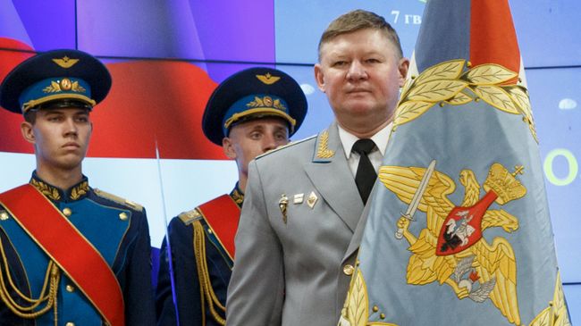 Командующий Воздушно-десантными войсками РФ генерал-полковник Андрей Сердюков