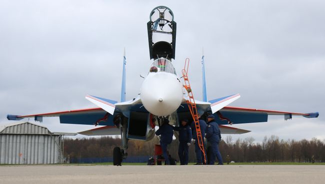 Самолет Су-30СМ Русских Витязей. Архивное фото Самолет Су-30СМ Русских Витязей. Архивное фото