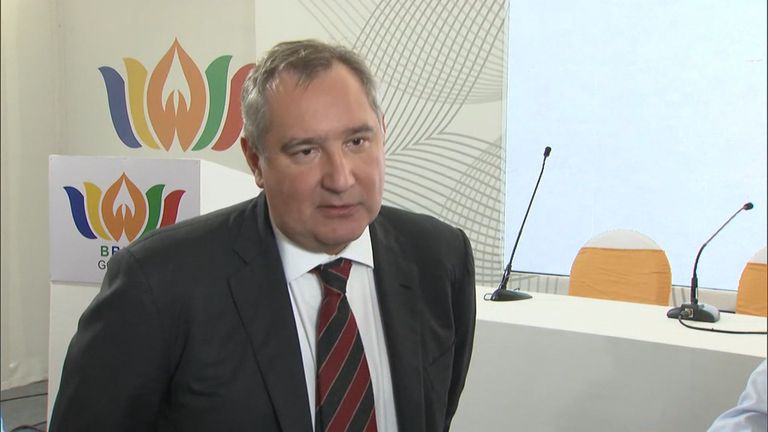 Рогозин объяснил, почему РФ делает исключение в поставках С-400 для Индии и КНР Рогозин объяснил, почему РФ делает исключение в поставках С-400 для Индии и КНР