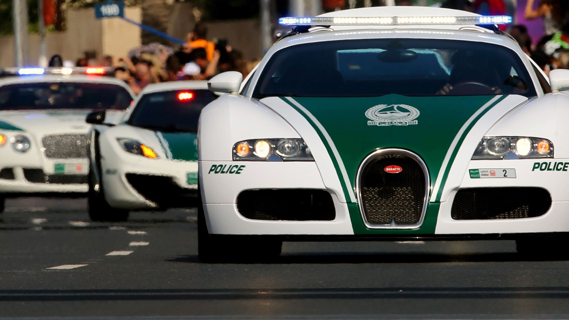 Автомобили Bugatti, Lamborghini и Bentley полиции Дубая, ОАЭ Автомобили Bugatti, Lamborghini и Bentley полиции Дубая, ОАЭ - РИА Новости, 1920, 24.04.2021