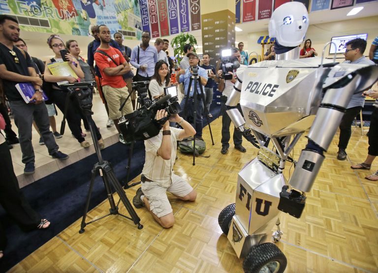 Робот TeleBot Робот TeleBot