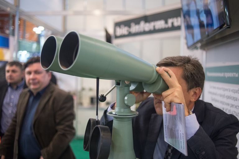 Водонепроницаемый бинокль Fujinon 15x80 mt-sx на выставке Интерполитех - 2016 Водонепроницаемый бинокль Fujinon 15x80 mt-sx на выставке Интерполитех - 2016