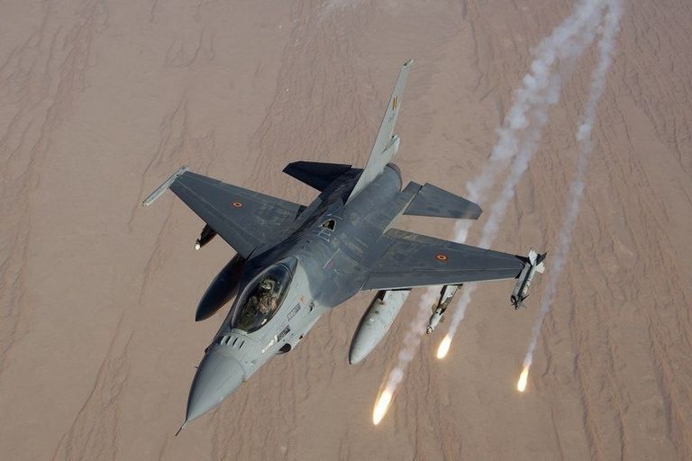 Истребитель F-16 ВВС Бельгии Истребитель F-16 ВВС Бельгии