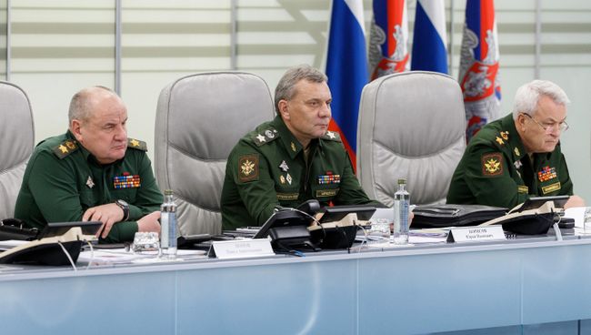 Заместители министра обороны РФ Павел Попов, Юрий Борисов и Николай Панков во время проведения Единого дня приемки военной продукции в министерстве обороны РФ Заместители министра обороны РФ Павел Попов, Юрий Борисов и Николай Панков во время проведения Единого дня приемки военной продукции в министерстве обороны РФ