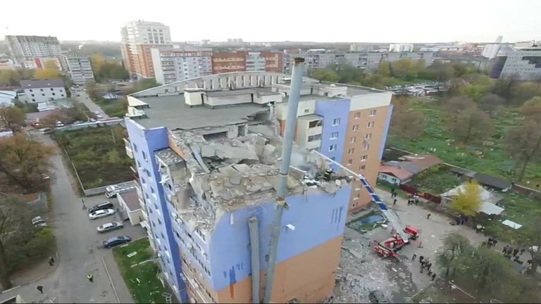 Взрыв газа произошел в жилом доме в Рязани. Кадры с места ЧП Взрыв газа произошел в жилом доме в Рязани. Кадры с места ЧП