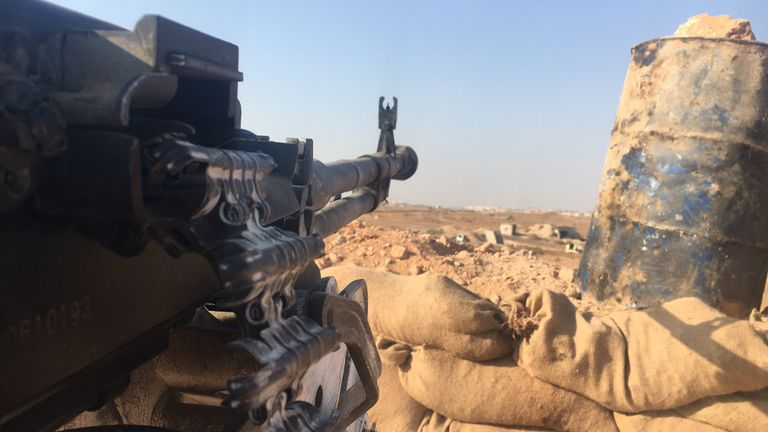 Огневая позиция сирийской армии в районе части ПВО на юге Алеппо Огневая позиция сирийской армии в районе части ПВО на юге Алеппо