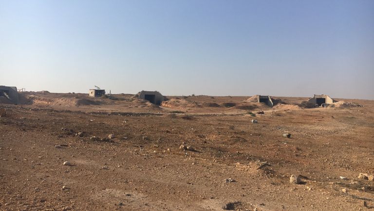 Освобожденная территория воинской части ПВО Сирии на юге алеппо Освобожденная территория воинской части ПВО Сирии на юге алеппо