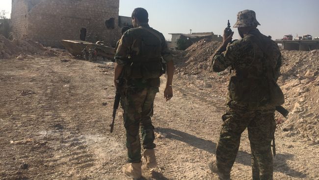 Бойцы сирийской армии готовятся к началу наступления на юге Алеппо. Архивное фото Бойцы сирийской армии готовятся к началу наступления на юге Алеппо. Архивное фото