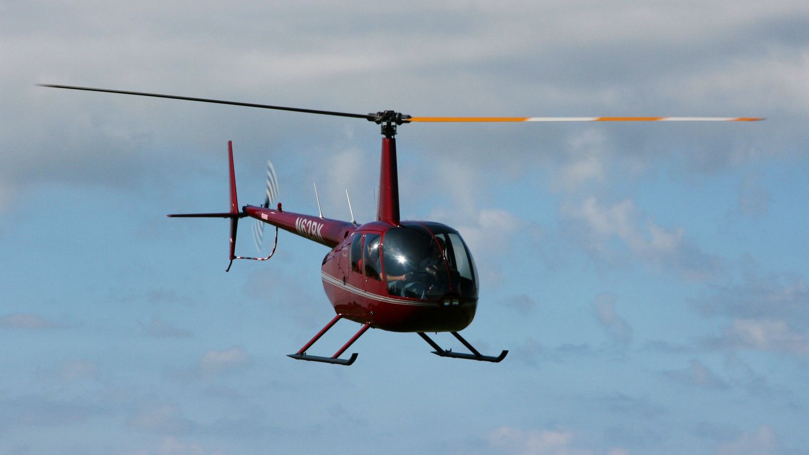 Вертолет Robinson R44 Вертолет Robinson R44 - РИА Новости, 1920, 10.12.2021