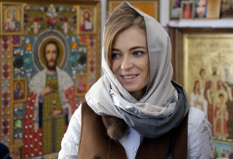 Депутат Государственной Думы РФ Наталья Поклонская открыла часовню у здания прокуратуры в Симферополе Депутат Государственной Думы РФ Наталья Поклонская открыла часовню у здания прокуратуры в Симферополе