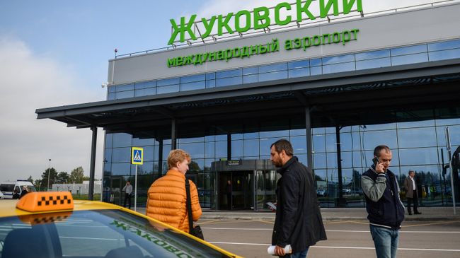Здание аэропорта Жуковский. Архивное фото Здание аэропорта Жуковский. Архивное фото