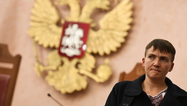 Депутат Верховной рады Надежда Савченко на заседании Верховного суда РФ на рассмотрение апелляции по делу Н. Карпюка и С. Клыха. 26 октября 2016 Депутат Верховной рады Надежда Савченко на заседании Верховного суда РФ на рассмотрение апелляции по делу Н. Карпюка и С. Клыха. 26 октября 2016